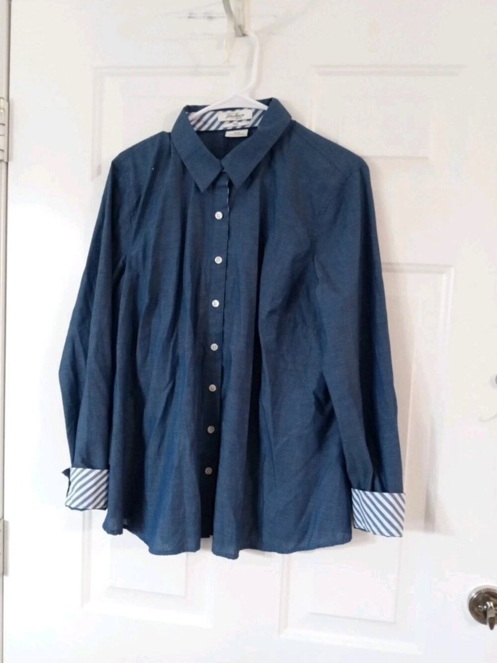 Van Heusen Originals Blue Button Up Long Sleeve Shirt Women's XL Flip Cuff